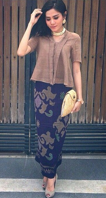  Kebaya  Modern Simple untuk Berbagai Acara gebeet com