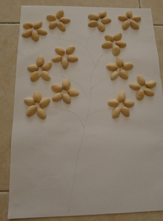 Craft Ideas  Pista Shells on All About A Little Girl     Arts And Crafts Day  Pistachio Shells