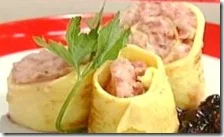 Crespella di salame e toma su salsa d’uva