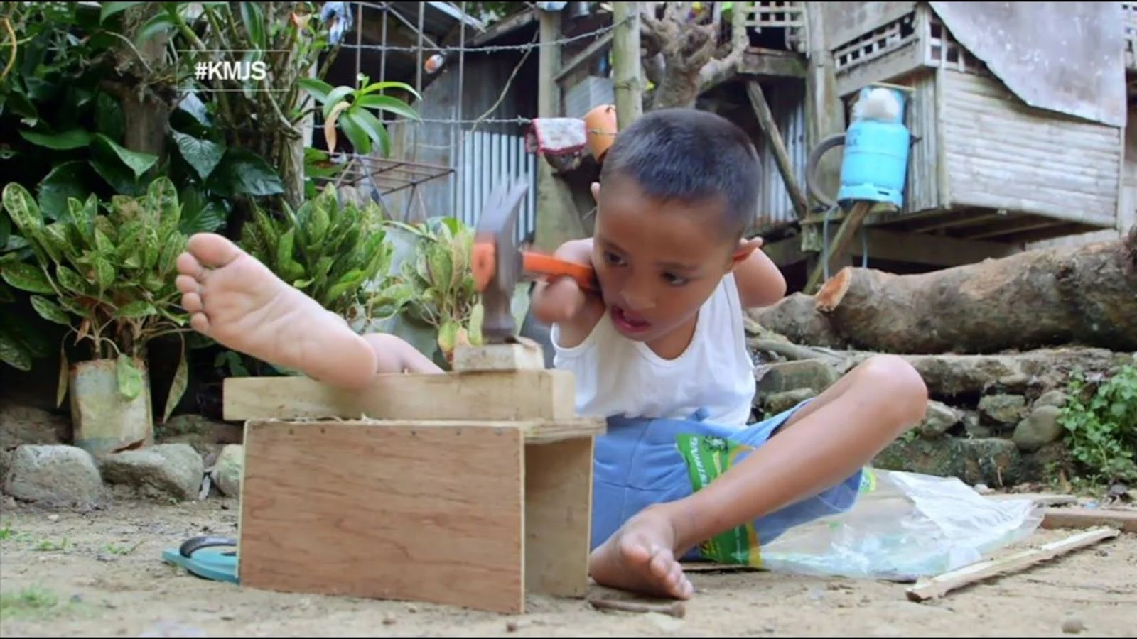 Alden Richards sends inspiring young fan to school until college