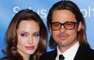 Angelina Jolie dan Brad Pitt Berencana Menikah di Inggris ?
