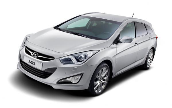 Hyundai i40 revealed ahead of its Geneva 2011 public premiere