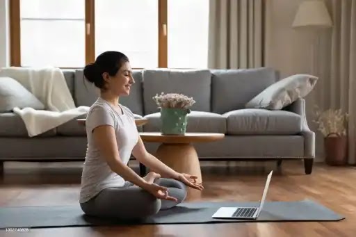 It is a very effective strategy for improving one's understanding of oneself and the world around us.    This meditation approach consists of focusing on the breath and critically assessing thoughts and feelings.