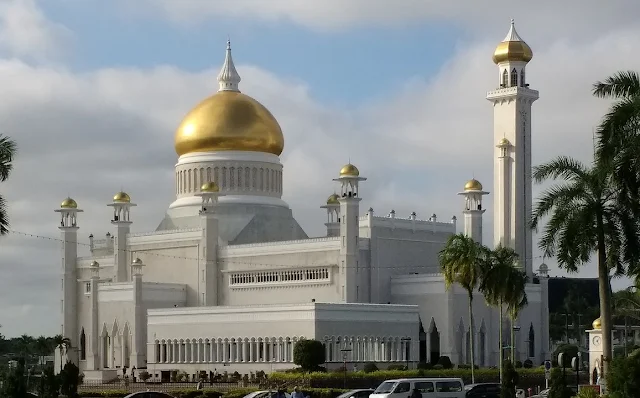 Masjid Sultan Omar Ali Saifuddin - Bandar Seri Begawan, Brunei
