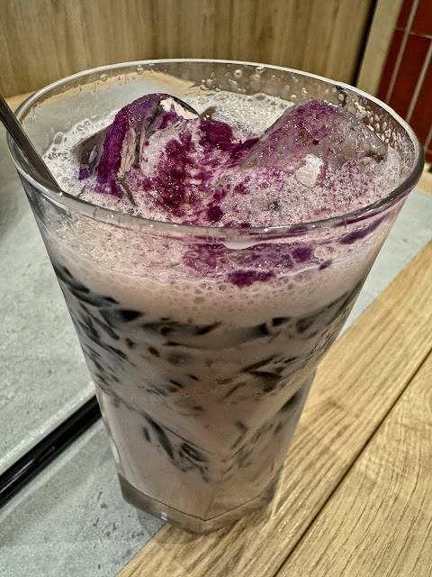 Da Xi (大喜), taro milk with grass jelly