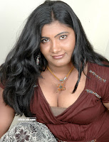 udaya bhanu,hot udaya bhanu,sexy udaya bhanu,actress showing boobs,boobs show actress