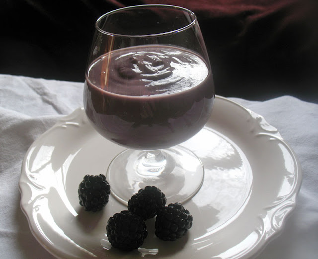 avocado blackberry smoothie