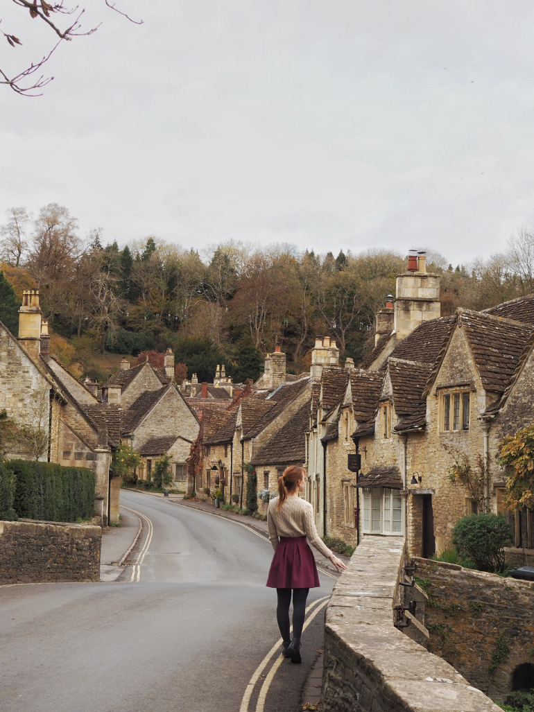 Le village de Castle Combe dans les Cotswolds en Angleterre