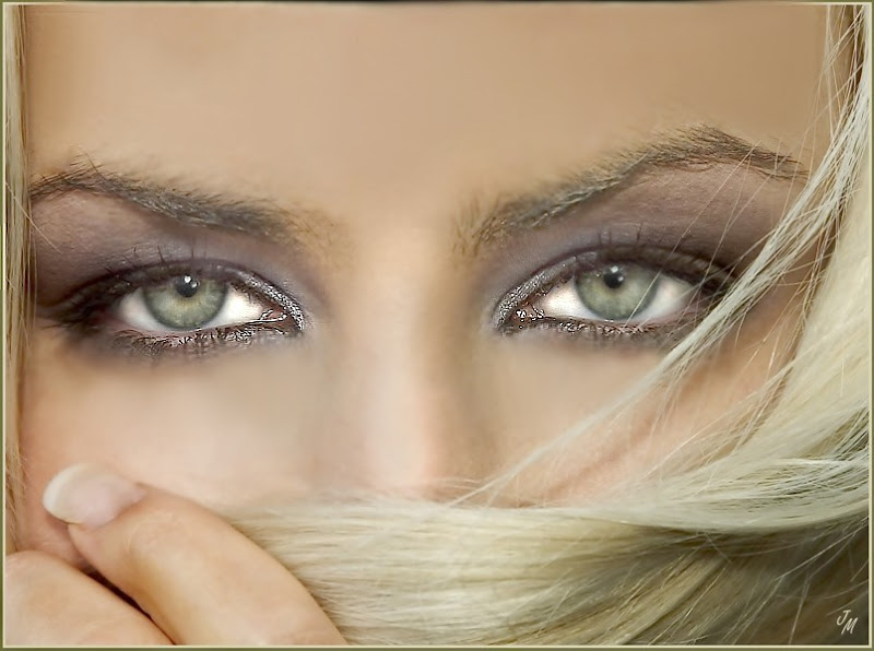 Gorgeous Veiling Eyes Pictures