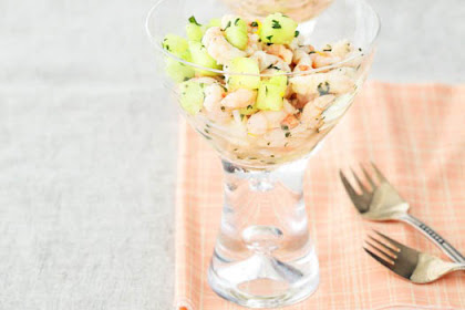 Yummy A great starter recipe: Shrimp and cucumber salad with mint vinaigrette