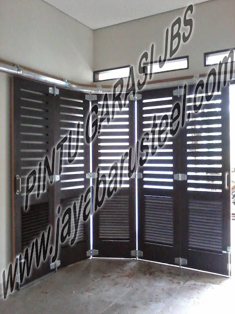 Harga Pintu  Lipat Garasi Malang  Pintu  Garasi Besi 