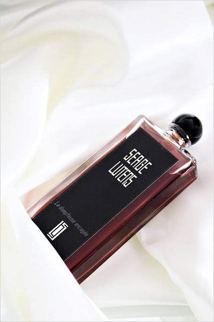 serge lutens la dompteuse encagée parfum, serge lutens la dompteuse encagée, la dompteuse encagée de serge lutens, parfum la dompteuse encagée serge lutens, serge lutens, nouveau parfum serge lutens, parfumeur, parfum mixte, parfum femmes, parfums pour femme, eau de parfum, meilleure vente parfum femme, bien choisir son parfum, revue parfum