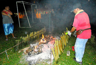 proses membakar lemang