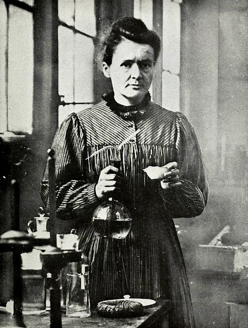 Penemu Radioaktif Polonium dan Radium - Marie Curie