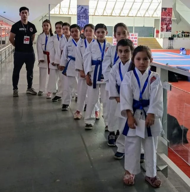 Delegación del "Karate Chinquihue Dojo Tapia"