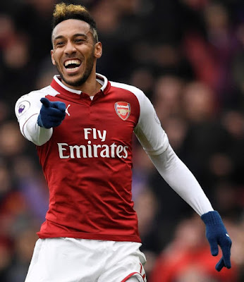 PUJIAN TERUS DI BERIKAN KEPADA AUBAMEYANG 