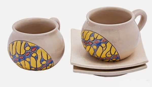 Keunikan Khas Ragam Hias Batik pada Keramik Bilik Seni