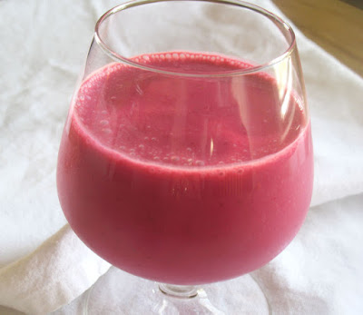 Beet and Strawberry Vanilla Smoothie