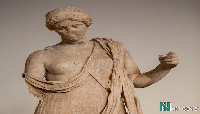 It's not just a matter of passion and love, Aphrodite is sometimes shown as a female soldier