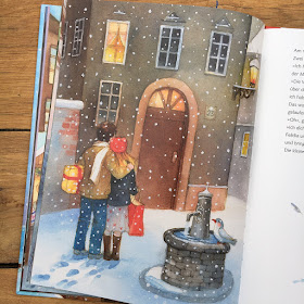 Weihnachtsbilderbuch "Die kleine Glocke, die nicht läuten wollte. Eine Weihnachtsgeschichte" von Heike Conradi, illustriert von Maja Dusikova, erschienen im NordSüd-Verlag, Rezension auf Kinderbuchblog Familienbücherei