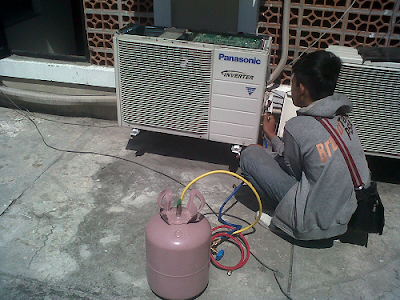 Contoh AC SPLIT Yang Sedang Di Isi Freon