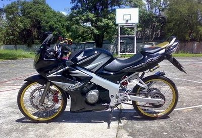 Modifikasi Honda CBR 150 Sport Racing.jpg