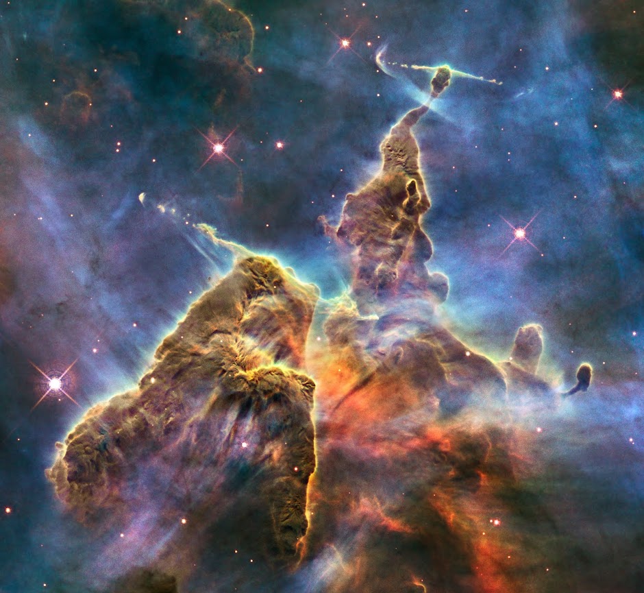Three-light-year-tall pillar of gas and dust within the Carina Nebula