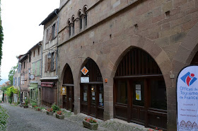 Cordes-sur-ciel. Maison Gaugiran