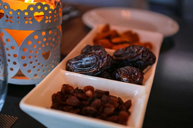 تغذية رمضان، وجبات السحور، وجبة الإفطار الصحية، نصائح الصيام، الترطيب في رمضان، الأكل الصحي، التغذية المتوازنة، الصحة في رمضان، الصيام والطاقة، أفضل وجبات رمضان، أطعمة تمد الجسم بالطاقة، رجيم رمضان الصحي، نصائح غذائية للصائمين.