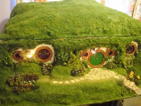 Hobbit House Plans on Pictovista  Replica Of Hand Made Hobbit S House