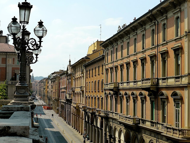 bologna-montagnola-via-indipendenza