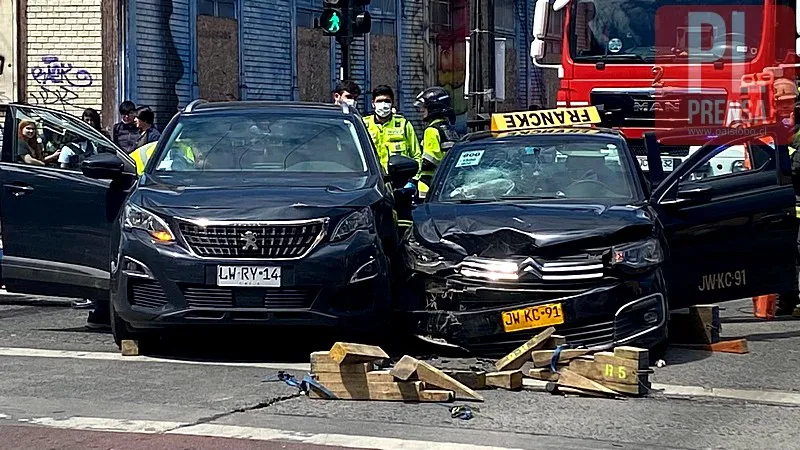 Accidente de tránsito en centro de Osorno, deja personas lesionadas