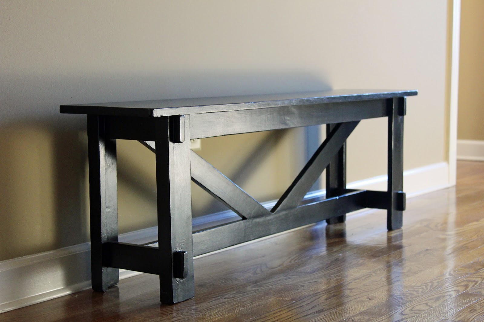 Simply Sarah: DIY Pottery Barn Knock Off Entryway Bench- My 2nd