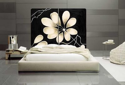 Decorating Ideas  Bedroom Walls on Modern  Bedroom In White With Painted Gray Wall And  Flowers