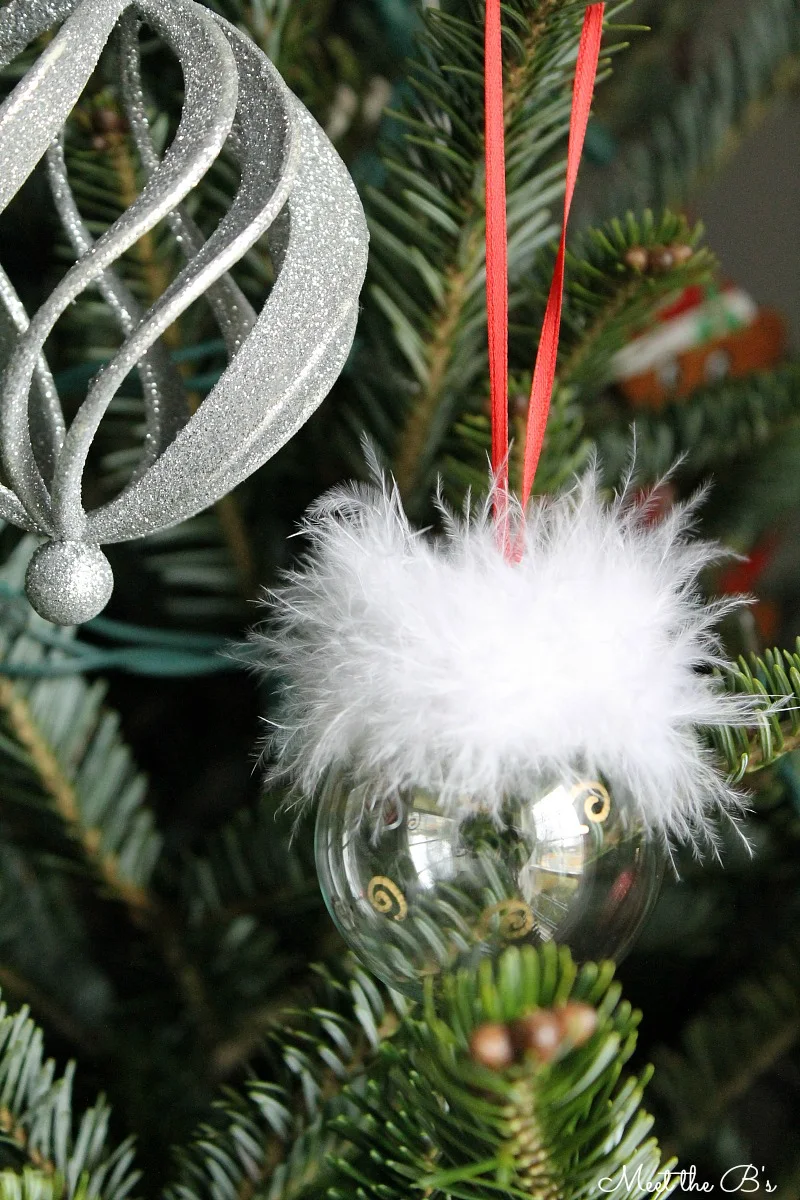 Monthly DIY Challenge- feather boa ornaments