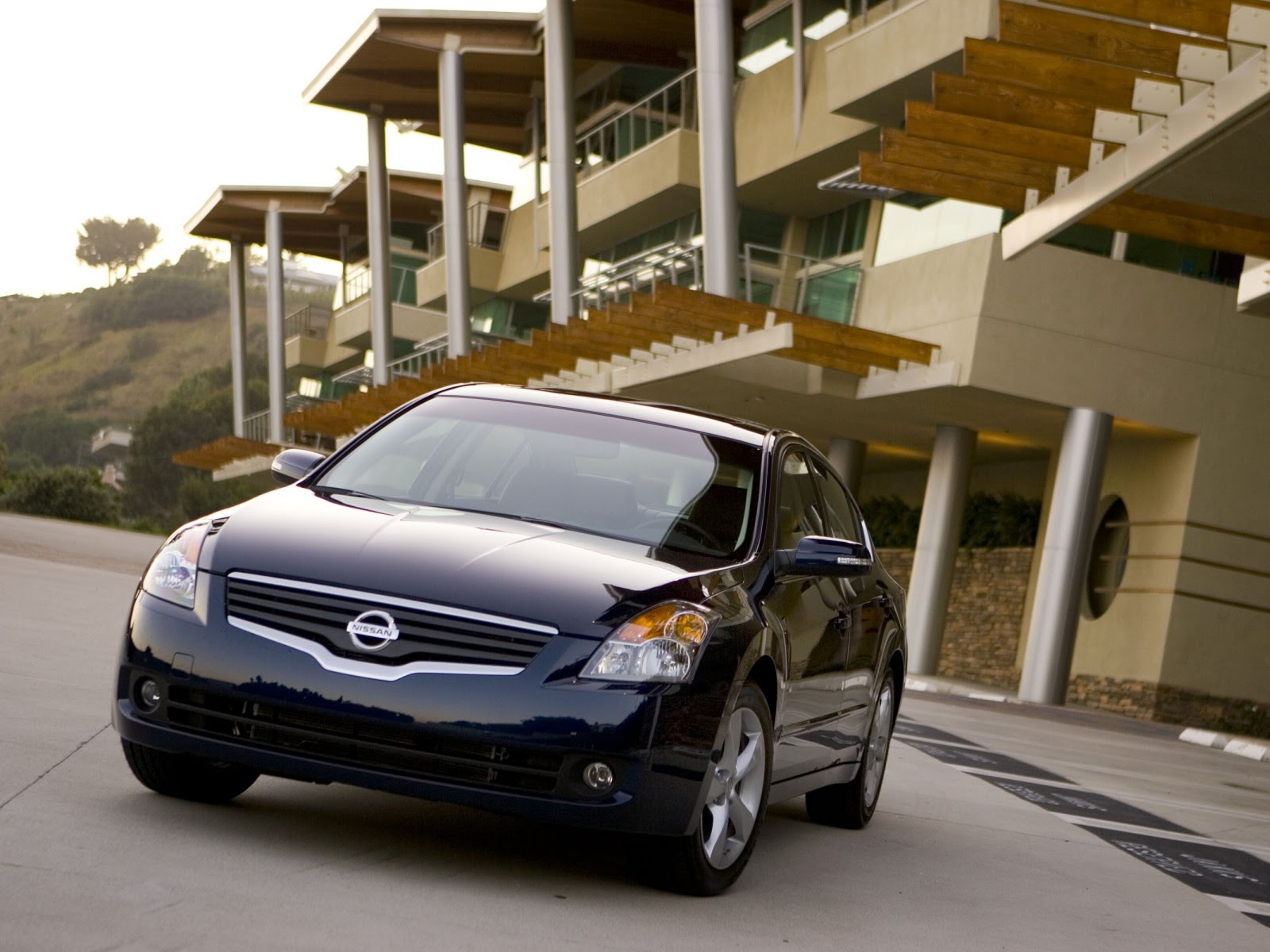 http://www.crazywallpapers.in/2014/03/nissan-altima-best-amazing-wallpapers.html