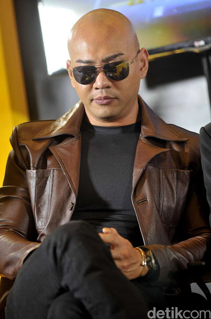  Biodata  dan Profil Deddy  Corbuzier  Arlina