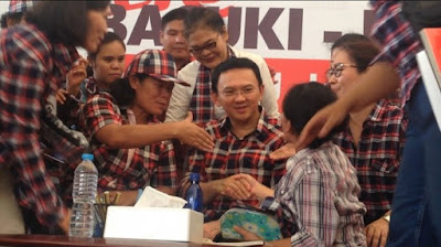 Ahok Berjanji Akan Berikan Dana Beras Bulanan Untuk Warga