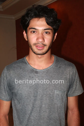 Foto Reza Rahadian - Cowok Ganteng