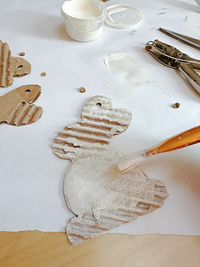 dry brushing corrugated bunnies