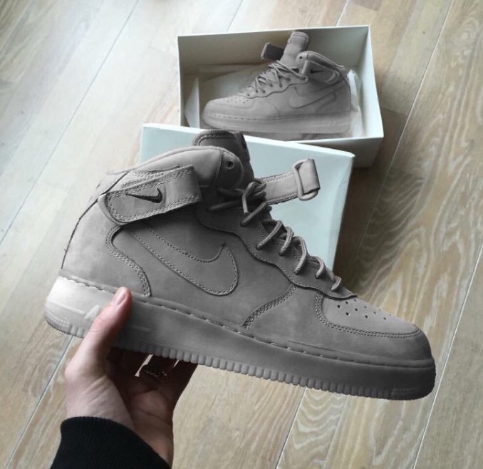 khaki nike shoes