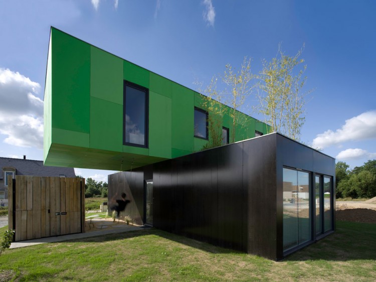  by CG Architects - Pont PÃ©an, France - Shipping Container Home