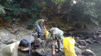 Kesan Serma Mikdan, Dansub 08 Sektor 22 di Pembersihan Sungai Cikapundung