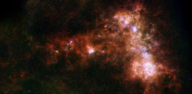 awan-magellan-kecil-dalam-cahaya-inframerah-informasi-astronomi