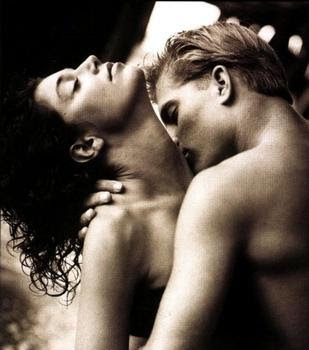 parejas dƔndose besos parejas dƔndose besos
