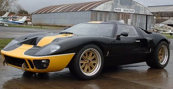 Bessia Biscayne GT (el Ford GT40 argentino)