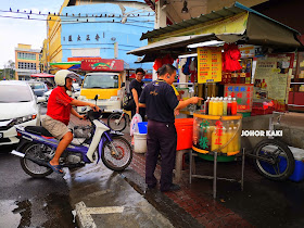 Muar Glutton Street 麻坡贪吃街 in Muar, Johor, Malaysia