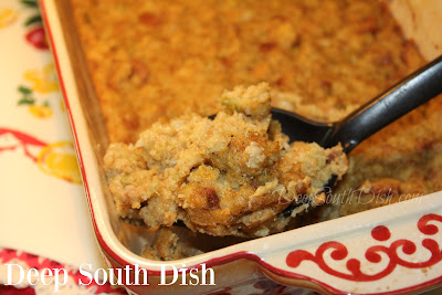 Deep South Dish: Traditional Southern Cornbread Dressing