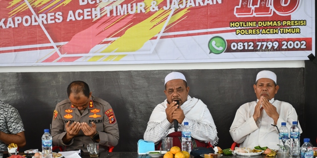 Sholawat Bergema saat Jum’at Curhat Kapolres Aceh Timur di Peureulak Barat