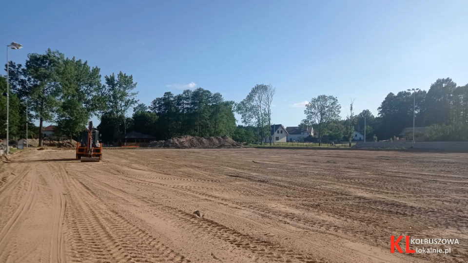 Modernizują stadion w Dzikowcu [FOTO, WIDEO]